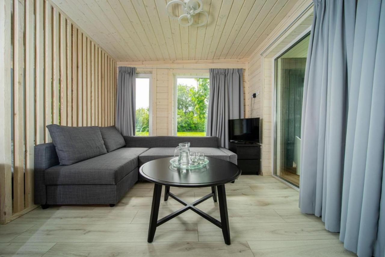 Tiny House Aan Het Water Op De Appelhof Wommels Exterior foto